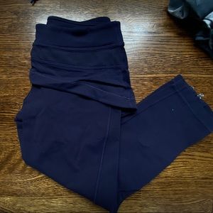 lululemon Steadfast crop skirt legging